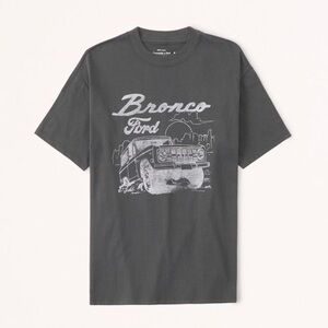 Abercrombie & Fitch Oversized Boyfriend Bronco Graphic Tee